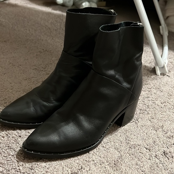 Black booties - Picture 2 of 3